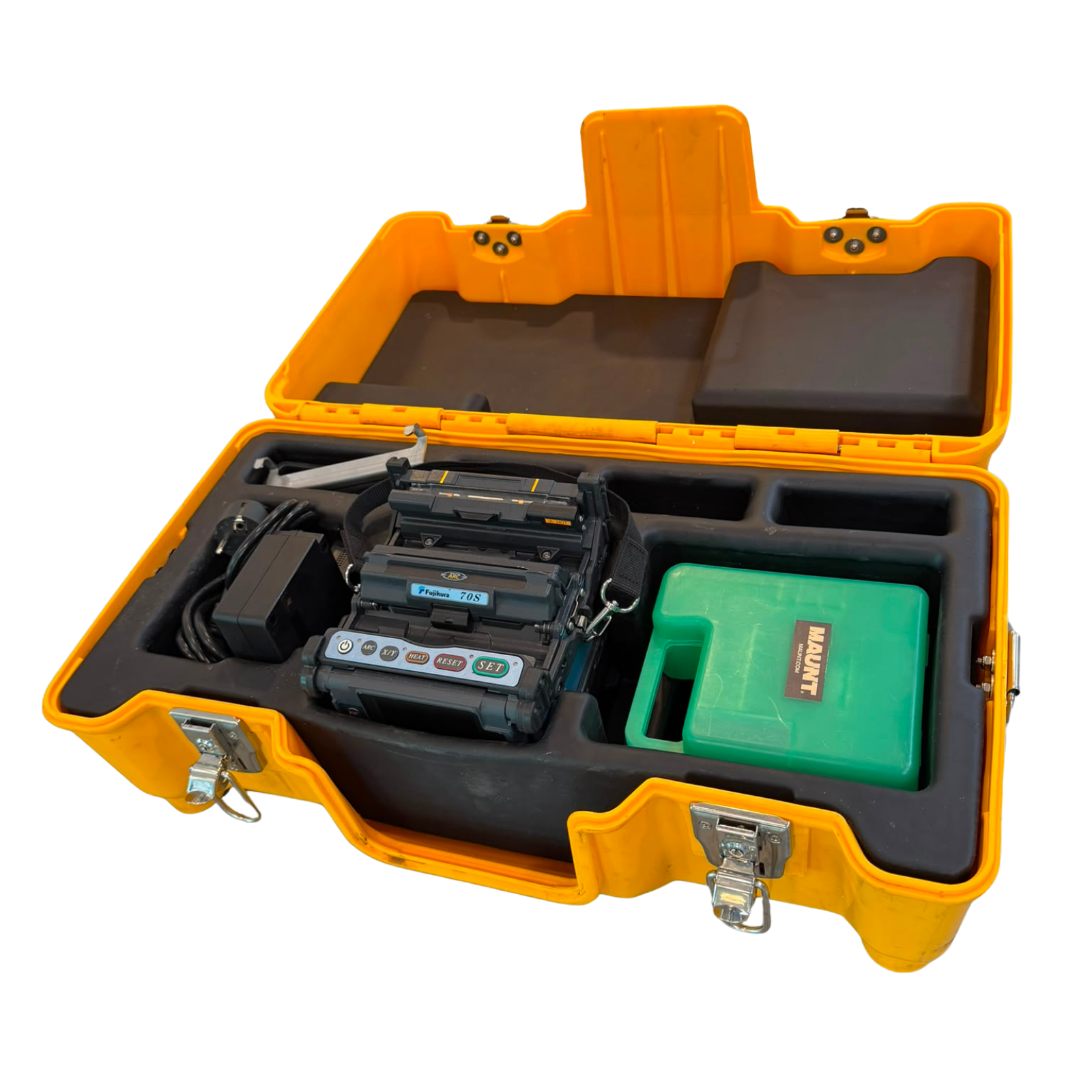 Used fusion splicer, 70S, 611 splices, manufactured in 2017, includes CT-30 Cleaver, Fujikura