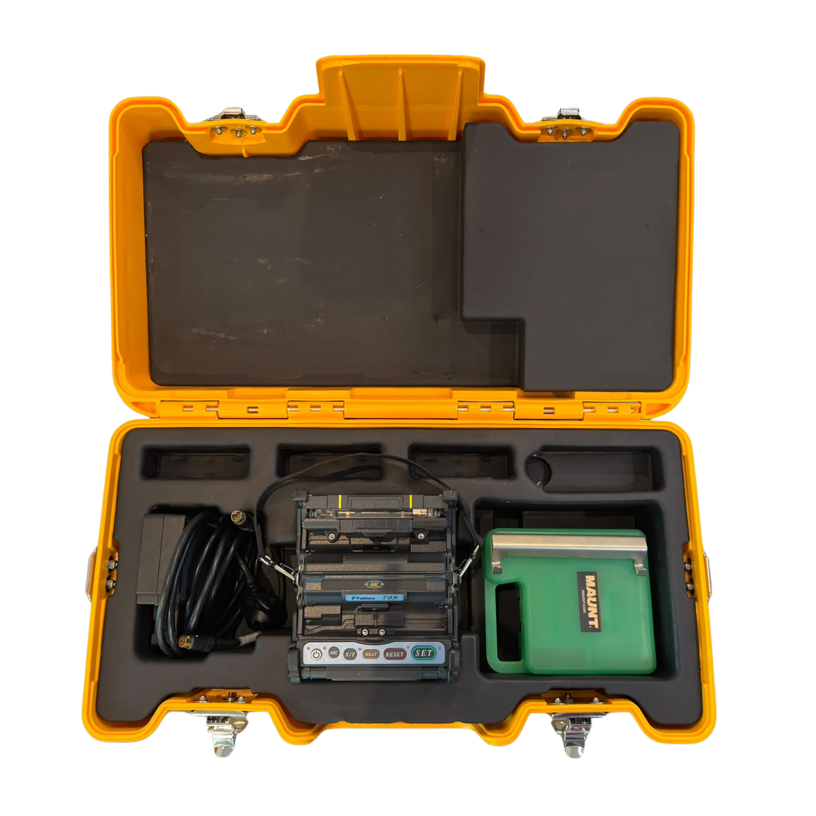 Used fusion splicer, 70S, 3,718 splices, manufactured in 2015, includes CT-30 Cleaver, Fujikura