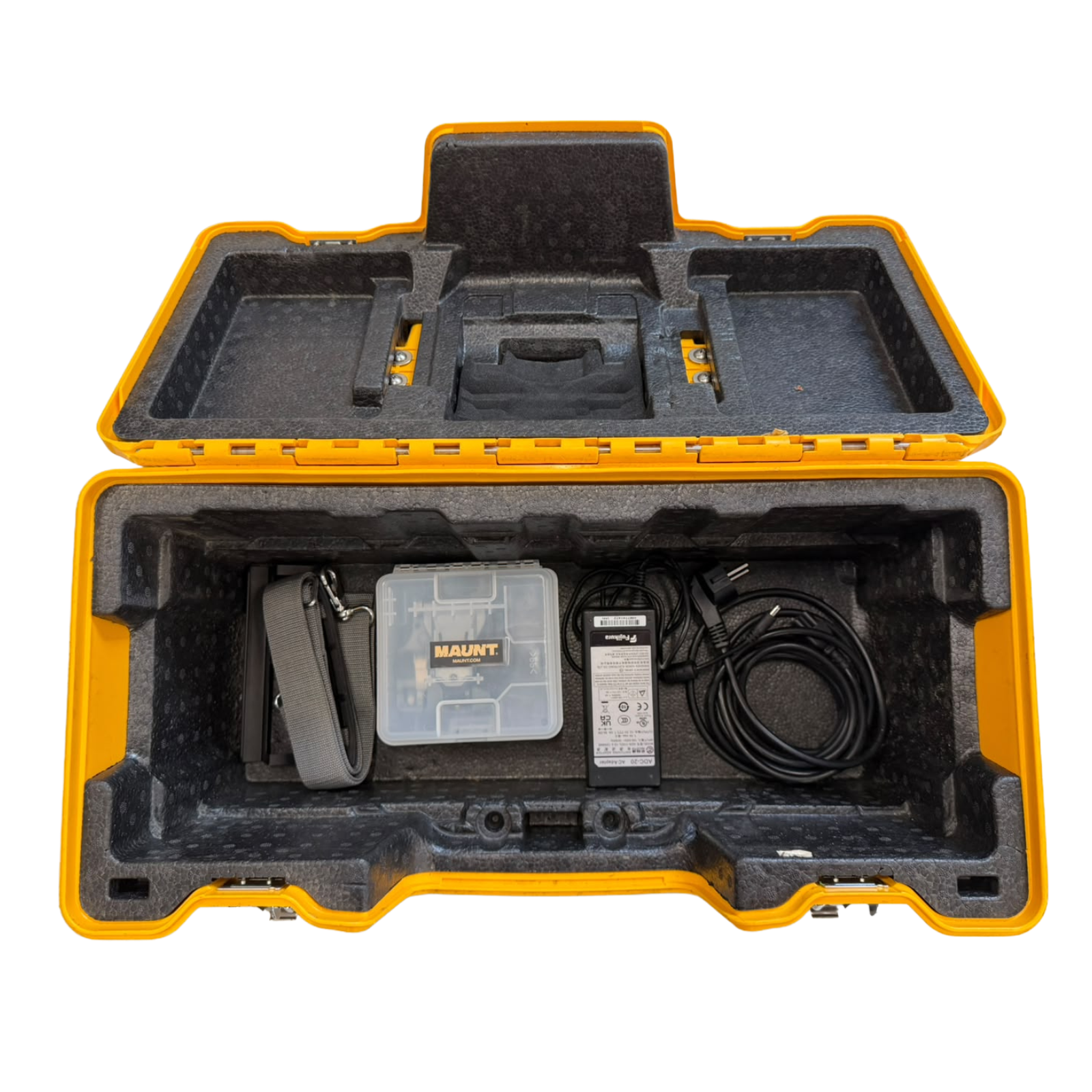 Used fusion splicer, 90S+, 863 splices, manufactured in 2022, includes CT-50 Cleaver, Fujikura