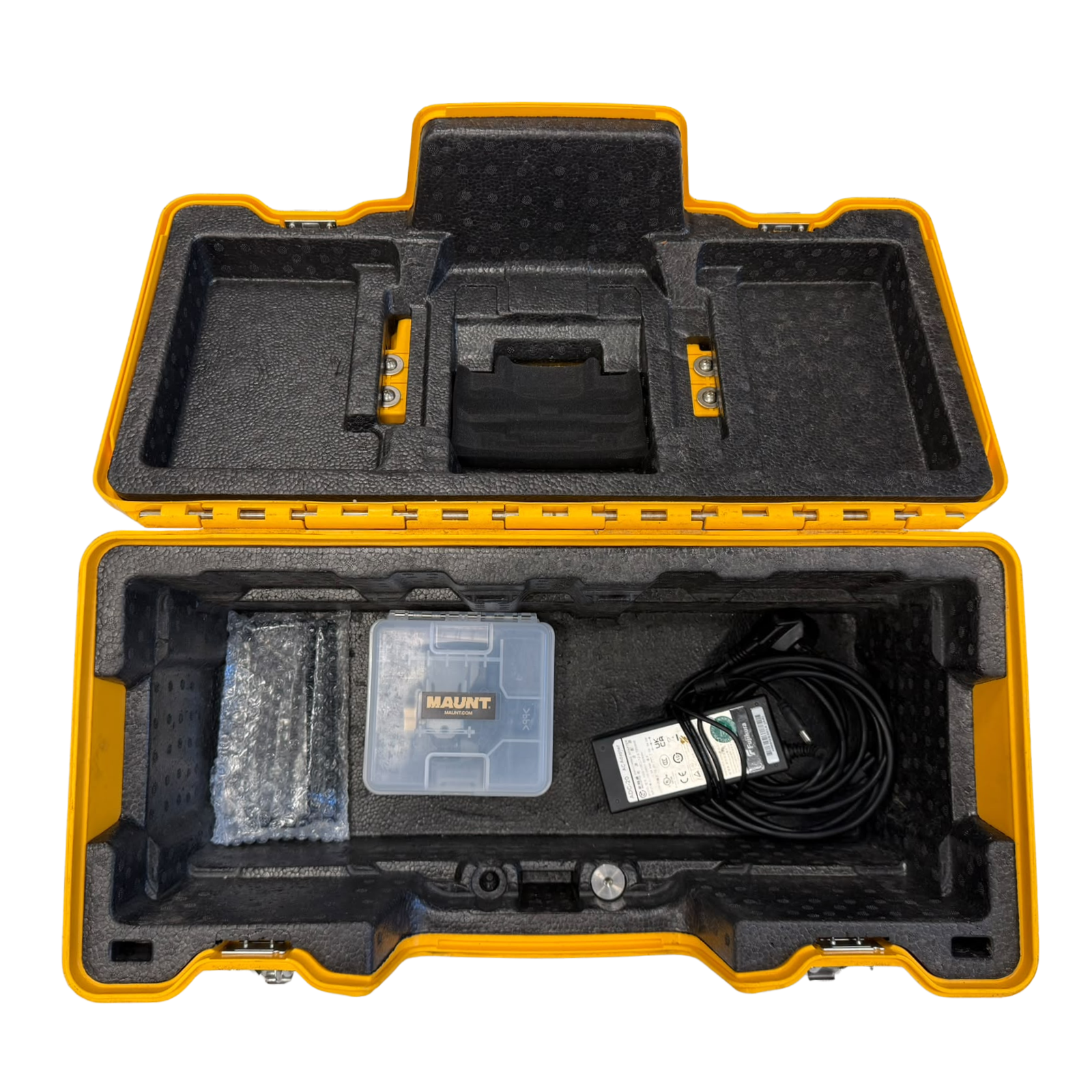 Used fusion splicer, 90S+, 965 splices, manufactured in 2023, includes CT-50 Cleaver, Fujikura